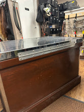 Load image into Gallery viewer, McGuinn trunk
