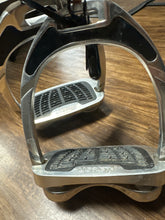 Load image into Gallery viewer, Flex on stirrups
