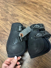Load image into Gallery viewer, Veredus Hind boots
