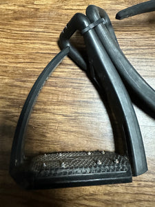 Freejump stirrups