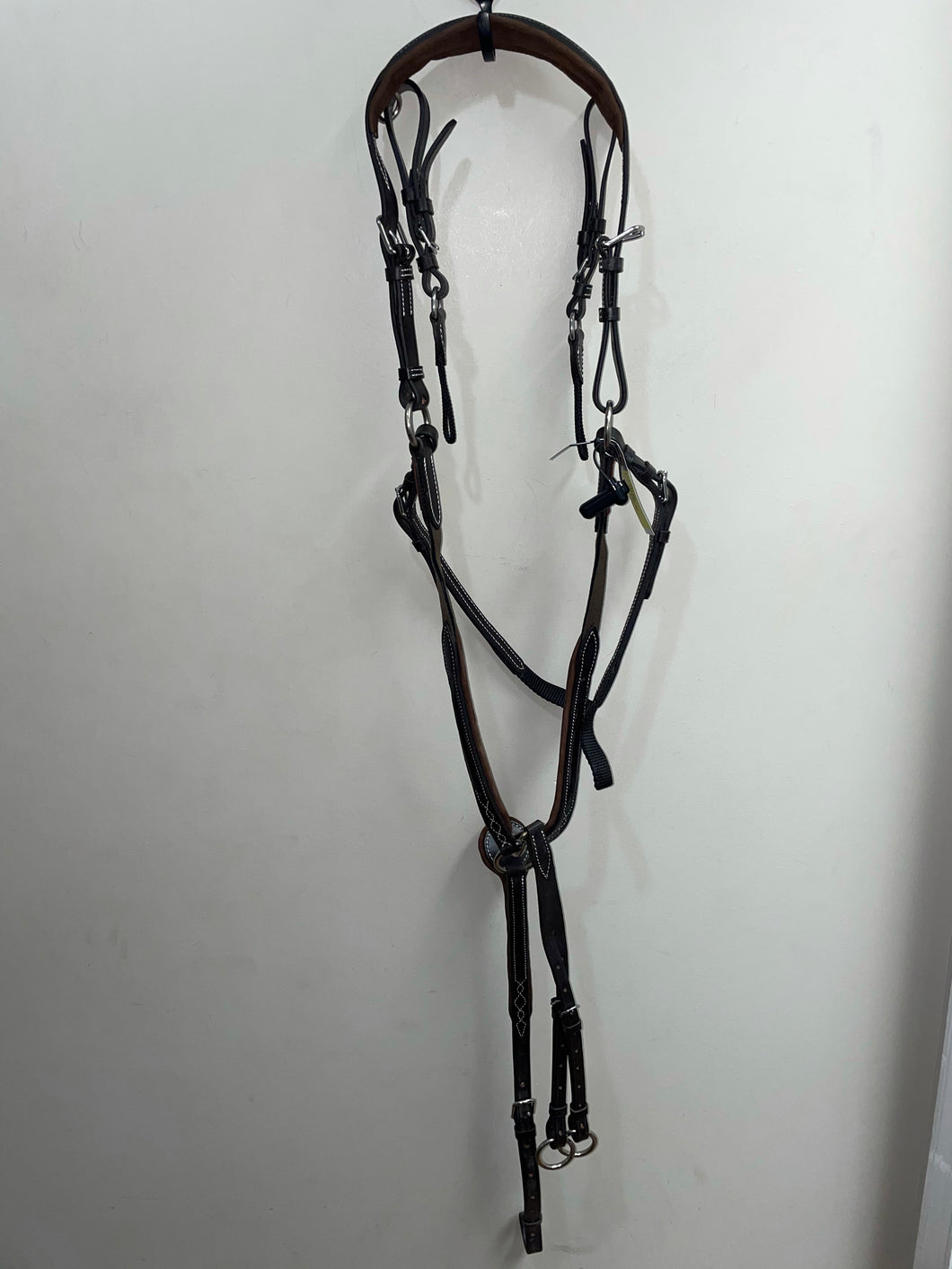 Voltaire breastplate with running