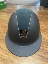 Load image into Gallery viewer, Medium Samshield Navy
